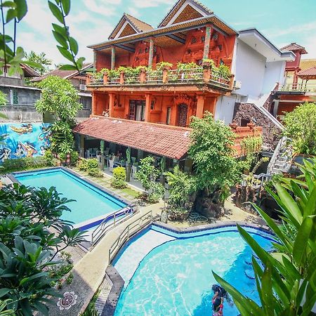 Legian Hotel Lumbung Sari מראה חיצוני תמונה